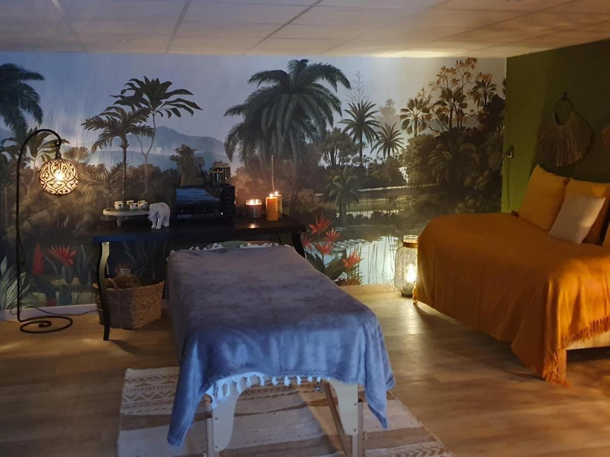 Pavillon Des Millesimes & Wellness Center Bed & Breakfast Lussac  Exterior photo
