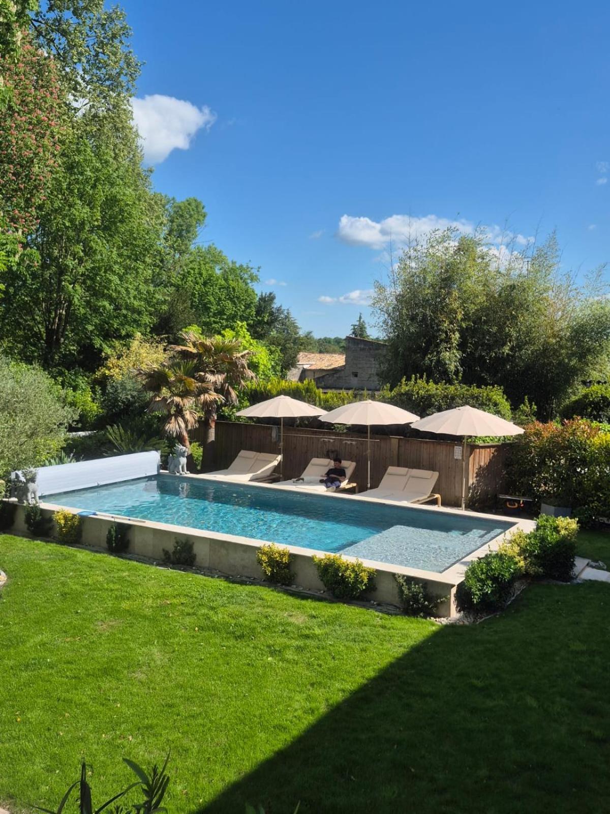 Pavillon Des Millesimes & Wellness Center Bed & Breakfast Lussac  Exterior photo